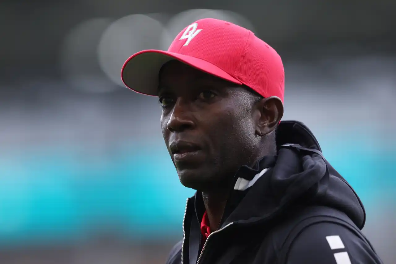 Dwight Yorke bị sa thải khỏi vị trí HLV Trinidad & Tobago Bong88VIP