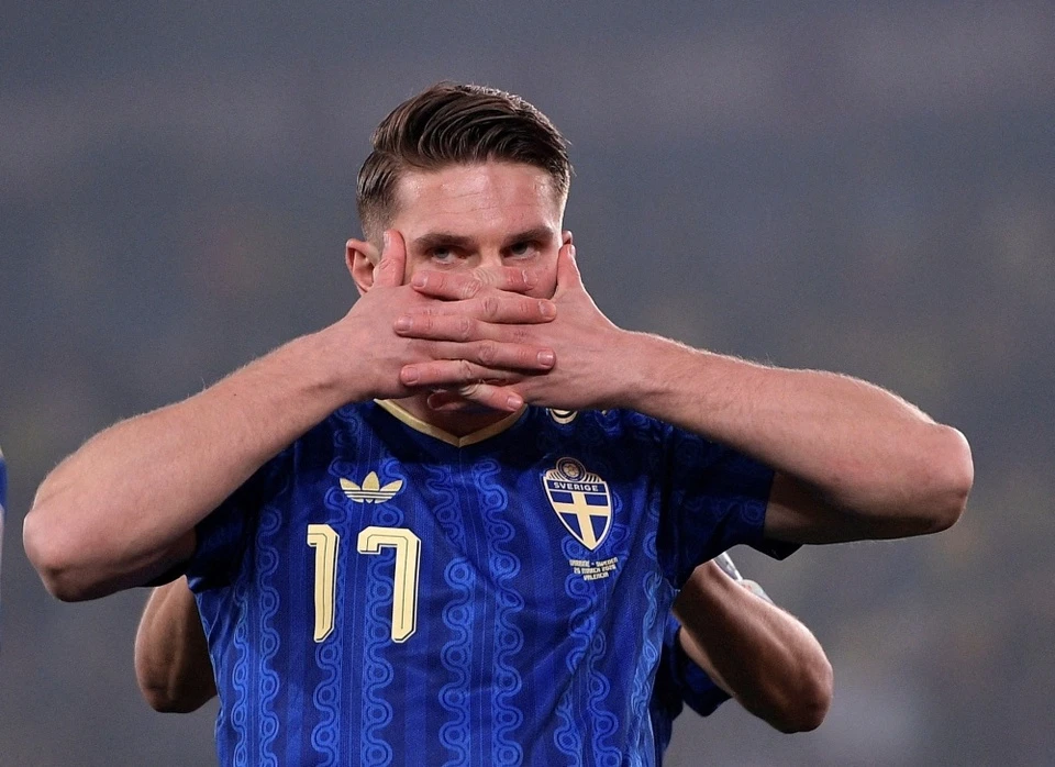 gyokeres lập hat-trick giúp Thụy Điển tiến gần hơn đến World Cup